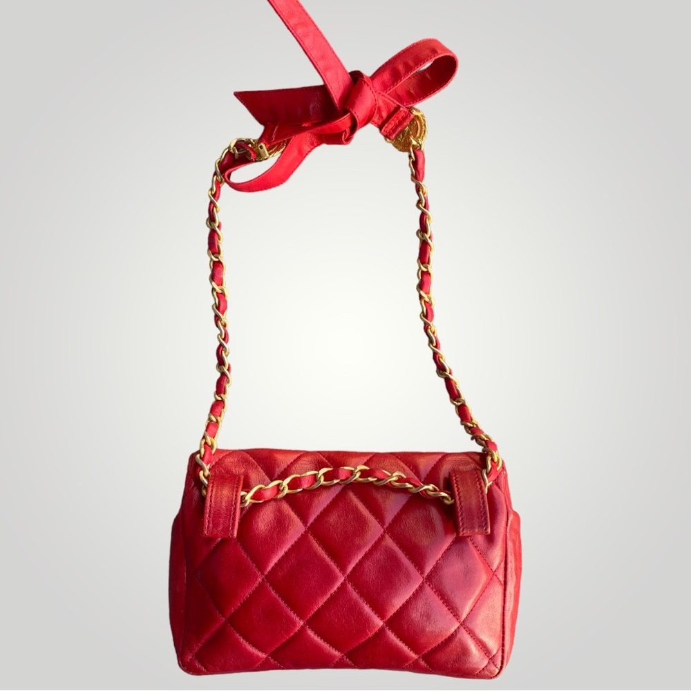 Chanel Red Belt Bag with Vintage Chain Bow Belt - Picture 6 of 17
